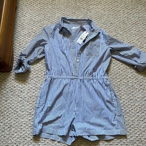 Vineyard Vines one piece short romper. NWT size 6